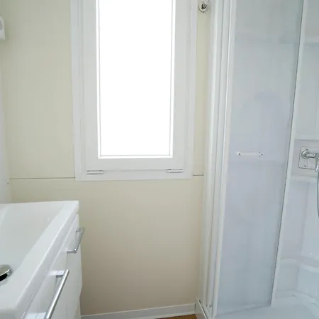 Mobile In Near Pebble Holiday home Cres