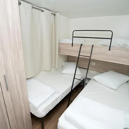 Ferienhaus Mobile In Near Pebble