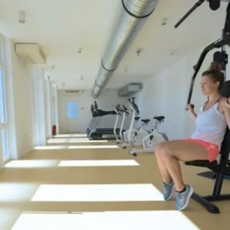 Mobile In Near Pebble Dom wakacyjny Cres